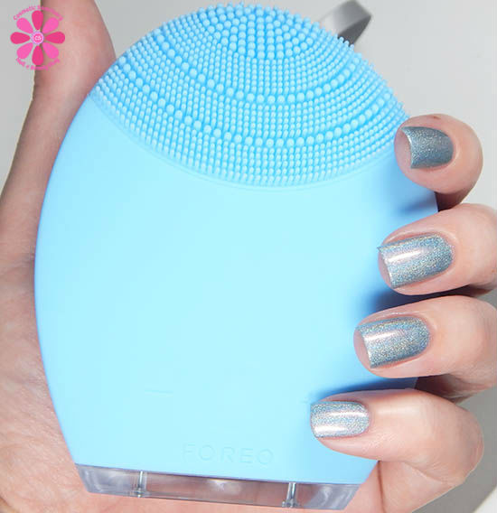 Foreo Luna Facial Cleansing Device Review - Cosmetic Sanctuary